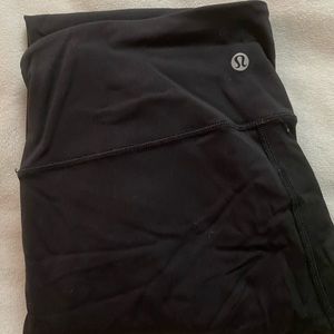 black lululemon leggings